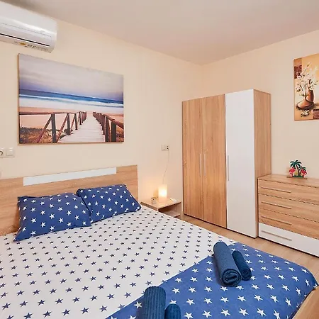 лазур в сърцето на Апартаменты Поморие