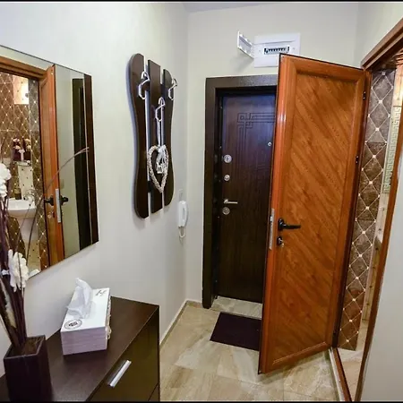 лазур в сърцето на *